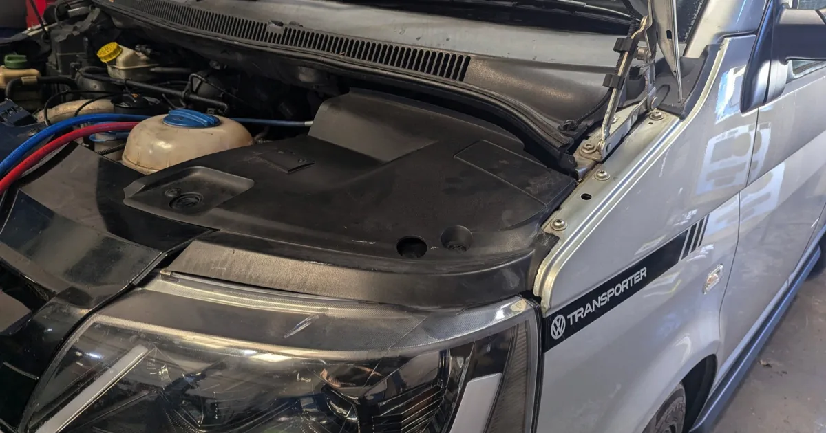 2005 VW T5 2.5 Full Service Detox and Brake Fluid Service